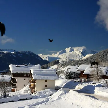 Chaleureux Pour 4 Au Chinaillon, Balcon, Proche Skibus Et Commerces - Fr-1-458-89 Le Grand-Bornand