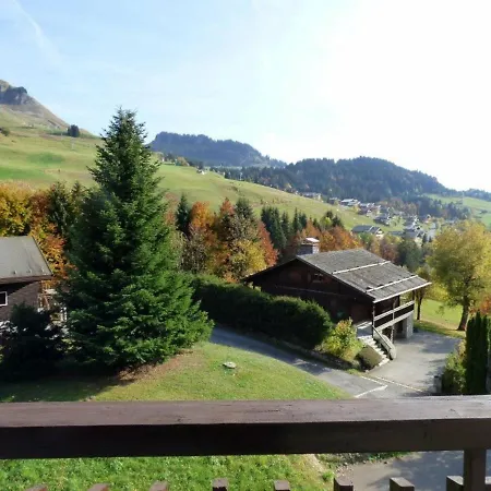 Apartment Chaleureux Pour 4 Au Chinaillon, Balcon, Proche Skibus Et Commerces - Fr-1-458-89